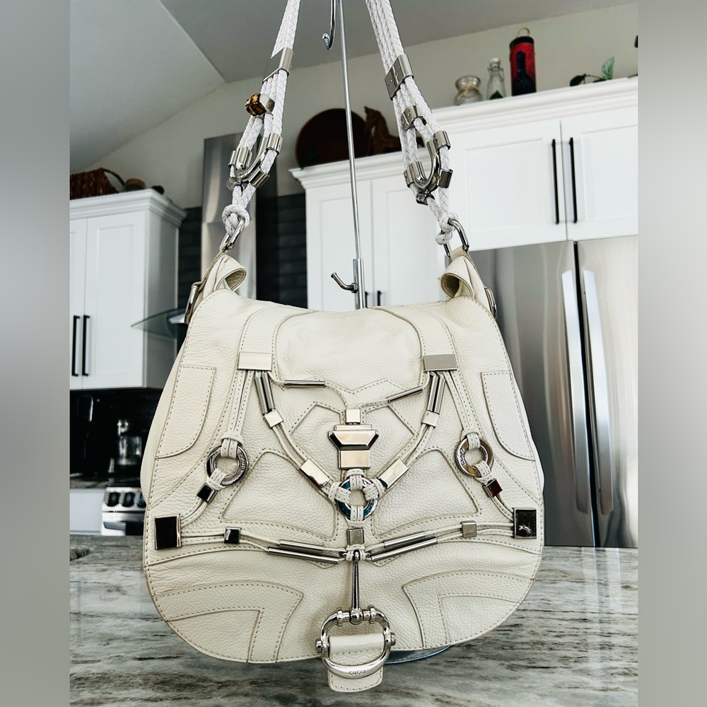Gucci Authentic Off White Calfskin Leather Convertible Bag - Picture 3 of 15